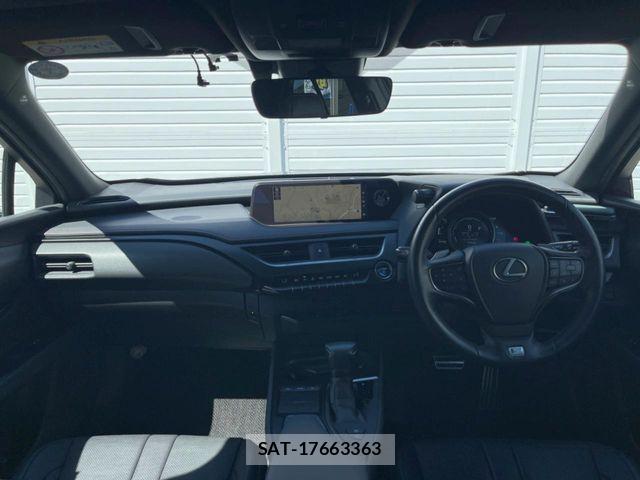 Lexus UX 2019-02 8627539-1