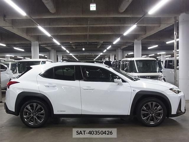 Lexus UX 2019-03 8627540-7