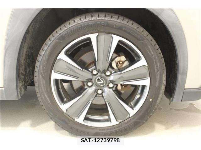 Lexus UX 2019-02 8666433-20