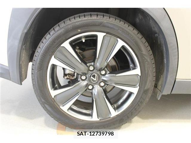 Lexus UX 2019-02 8666433-21
