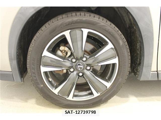 Lexus UX 2019-02 8666433-23