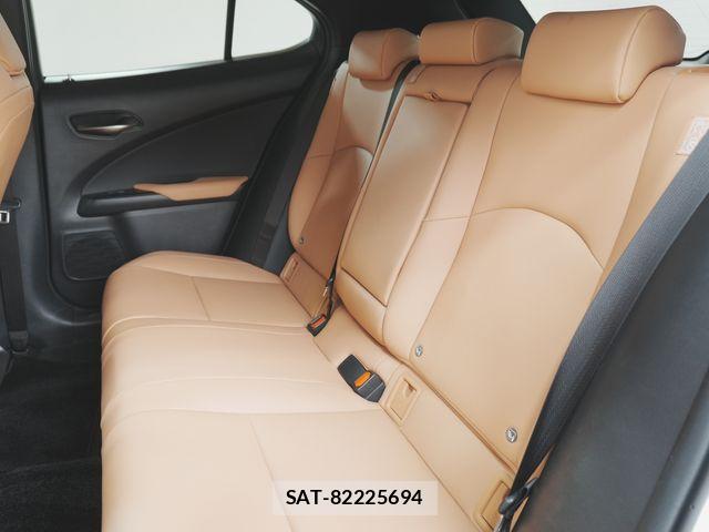 Lexus UX 2023-07 8685882-21