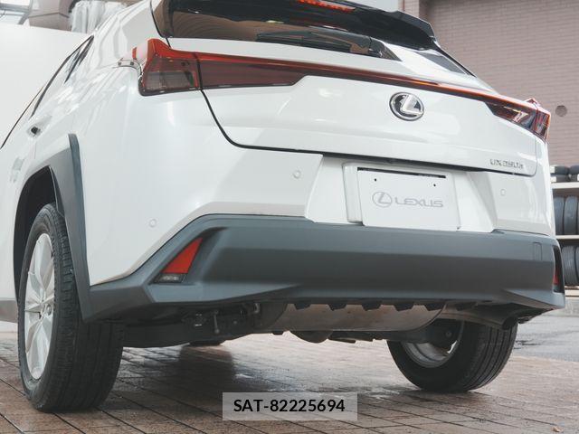 Lexus UX 2023-07 8685882-24