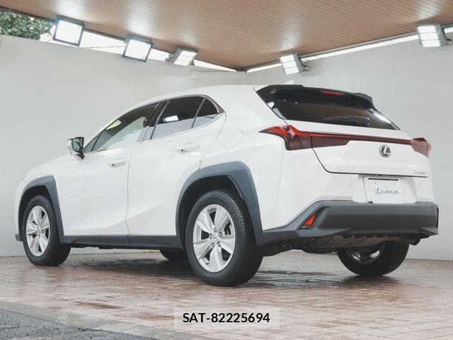 Lexus UX 2023-07 8685882-28