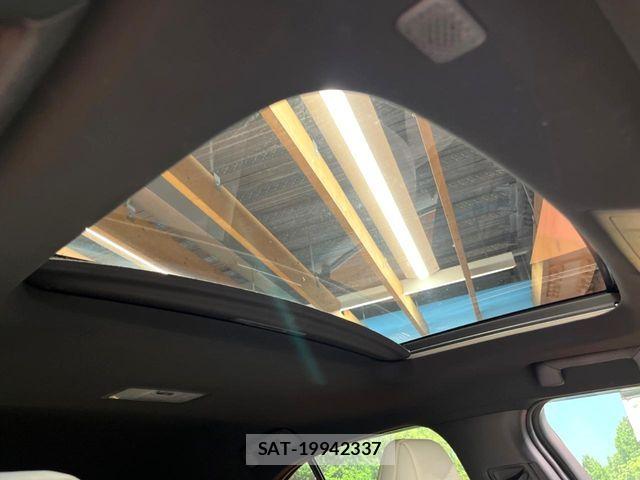 Lexus UX 2021-01 8685879-2