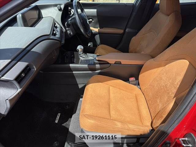Lexus UX 2020-01 8685883-15