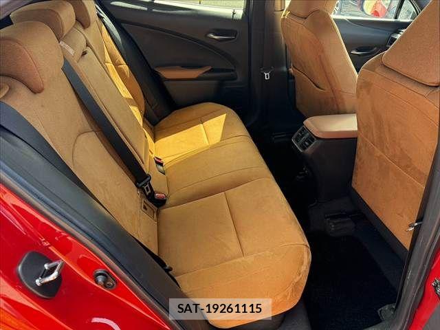 Lexus UX 2020-01 8685883-16