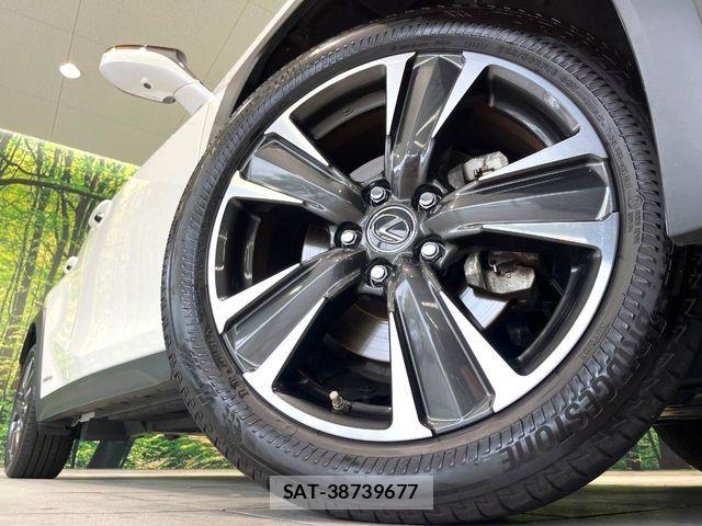 Lexus UX 2019-12 8743534-13