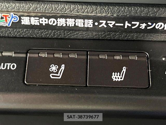 Lexus UX 2019-12 8743534-5