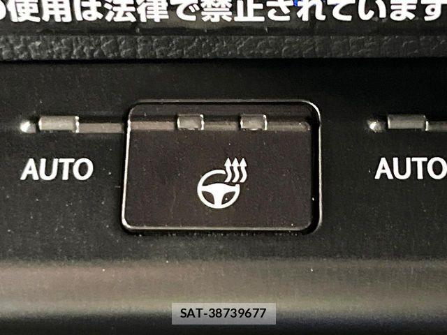 Lexus UX 2019-12 8743534-6