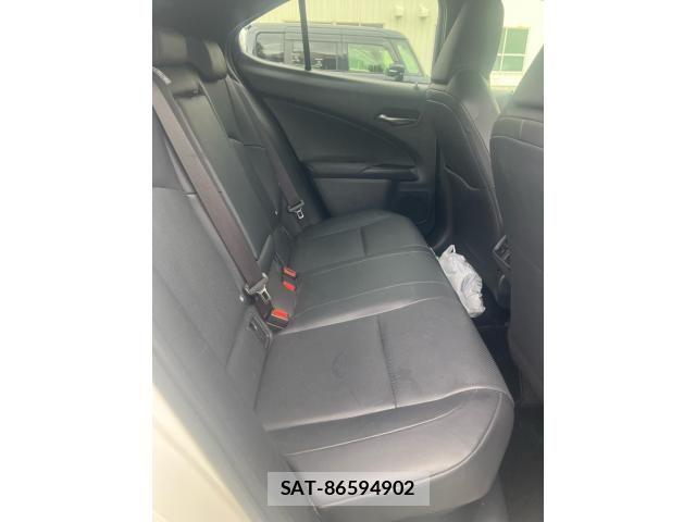 Lexus UX 2019-03 8743542-20