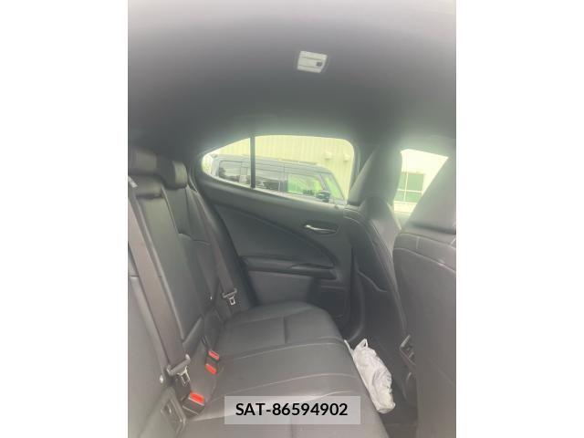 Lexus UX 2019-03 8743542-22