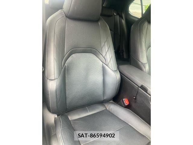 Lexus UX 2019-03 8743542-23