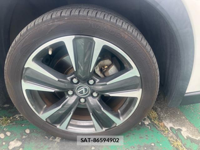 Lexus UX 2019-03 8743542-3