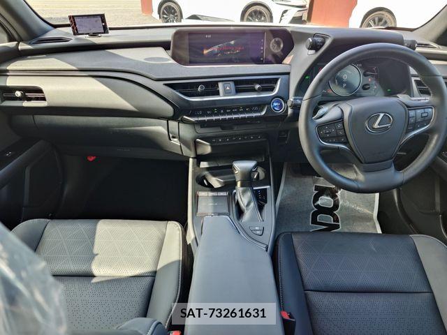 Lexus UX 2021-07 8743540-8