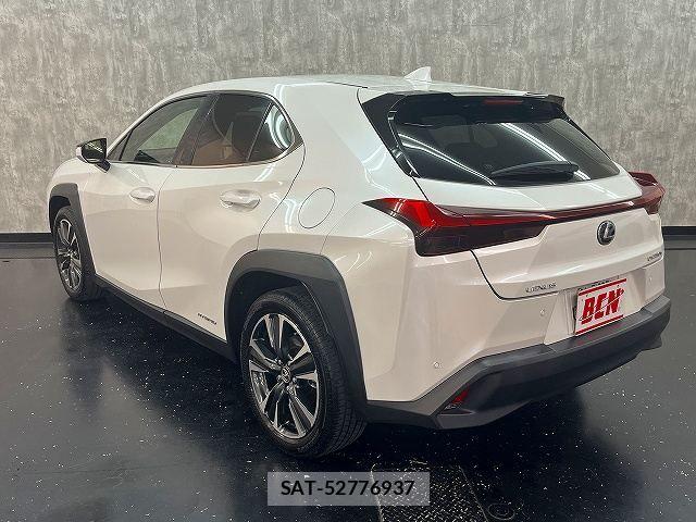 Lexus UX 2019-08 8743545-25