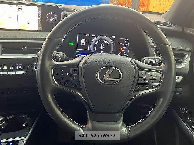 Lexus UX 2019-08 8743545-7