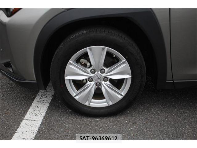 Lexus UX 2023-07 8743541-17
