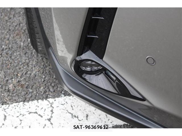 Lexus UX 2023-07 8743541-21