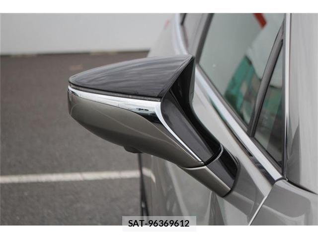 Lexus UX 2023-07 8743541-22