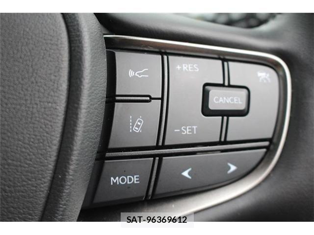 Lexus UX 2023-07 8743541-3