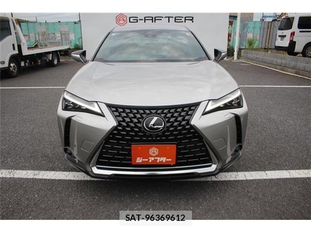 Lexus UX 2023-07 8743541-7