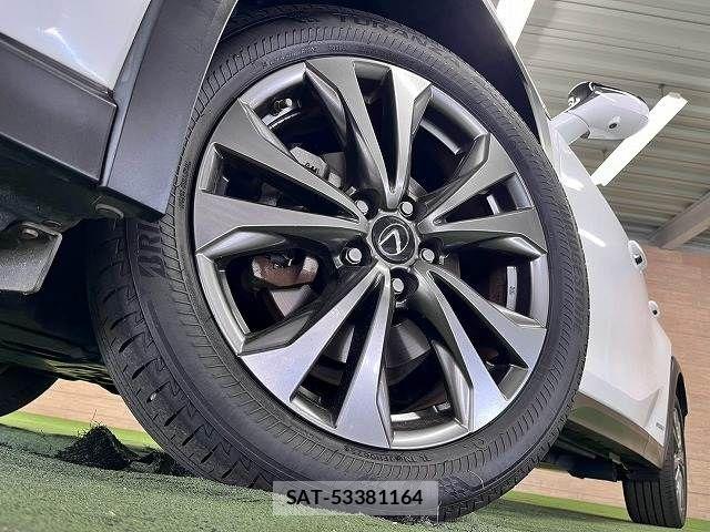 Lexus UX 2019-10 8796525-18