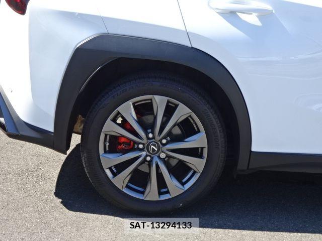 Lexus UX 2023-06 8796521-11