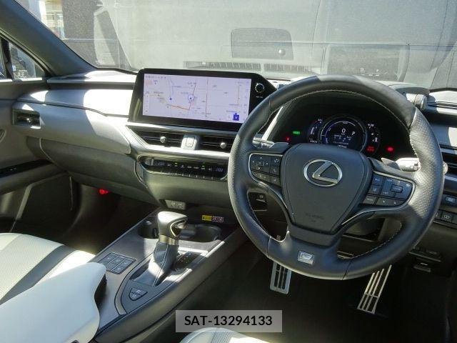 Lexus UX 2023-06 8796521-13