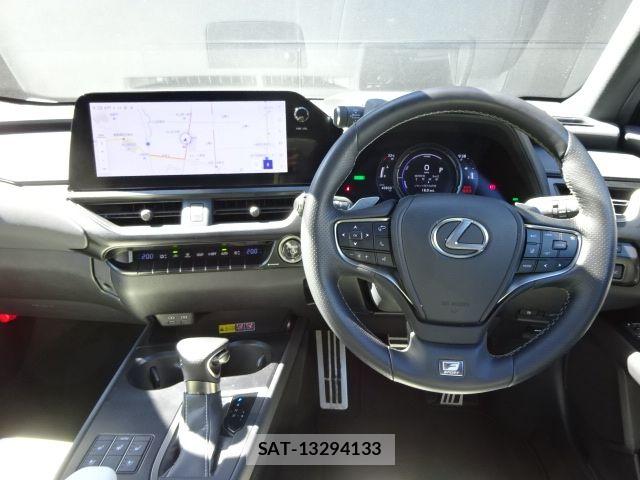 Lexus UX 2023-06 8796521-14
