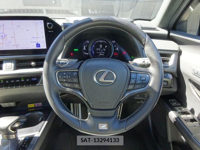 Lexus UX 2023-06 8796521-15