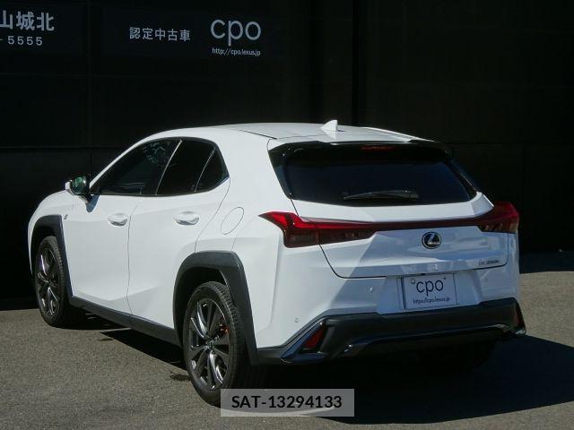 Lexus UX 2023-06 8796521-5