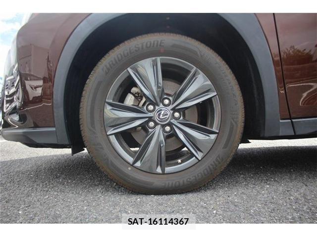Lexus UX 2020-11 8796527-16