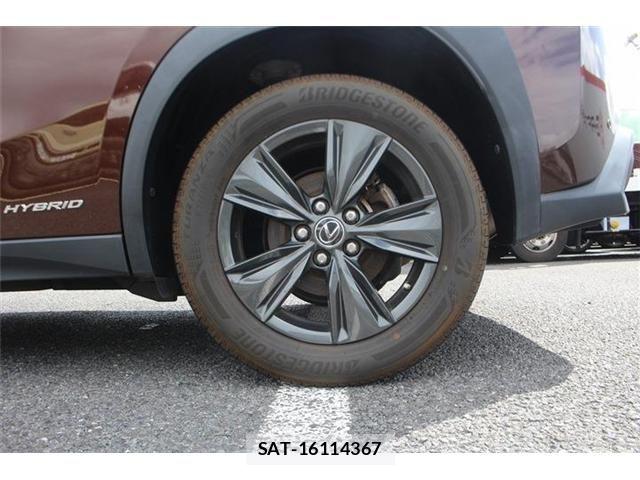 Lexus UX 2020-11 8796527-17