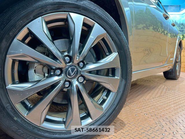 Lexus UX 2019-03 8796522-12