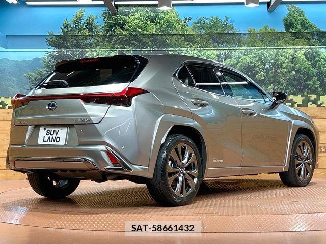 Lexus UX 2019-03 8796522-16