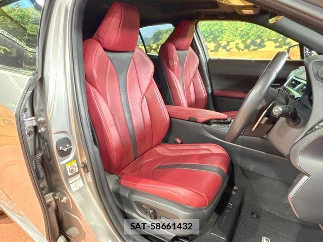 Lexus UX 2019-03 8796522-7