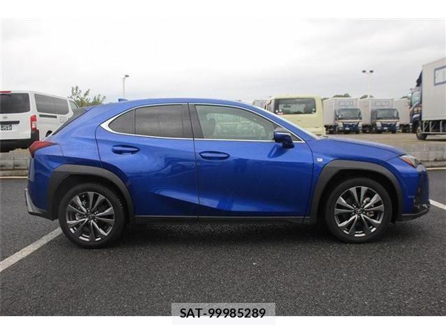 Lexus UX 2023-10 8796523-14