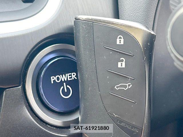 Lexus UX 2020-09 8796529-7