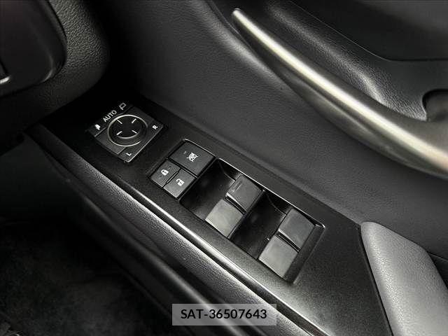 Lexus UX 2023-09 8830040-20