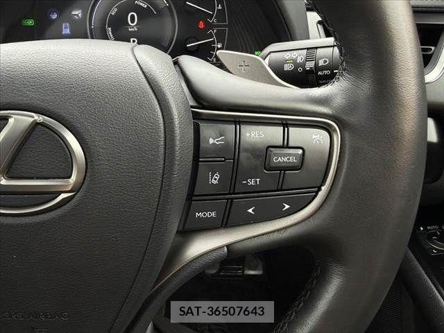 Lexus UX 2023-09 8830040-23