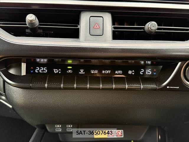 Lexus UX 2023-09 8830040-26