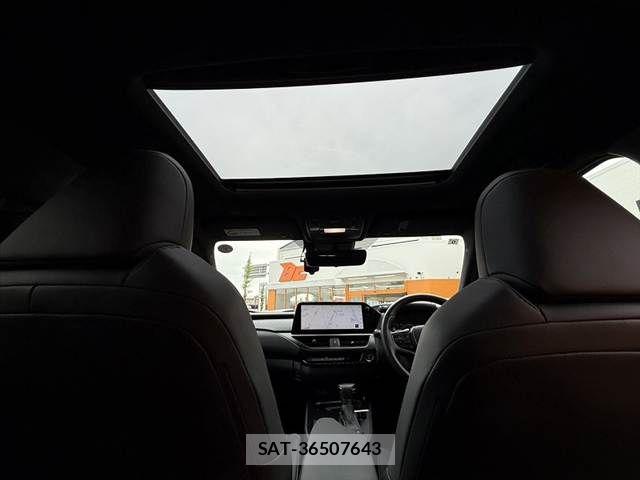Lexus UX 2023-09 8830040-29