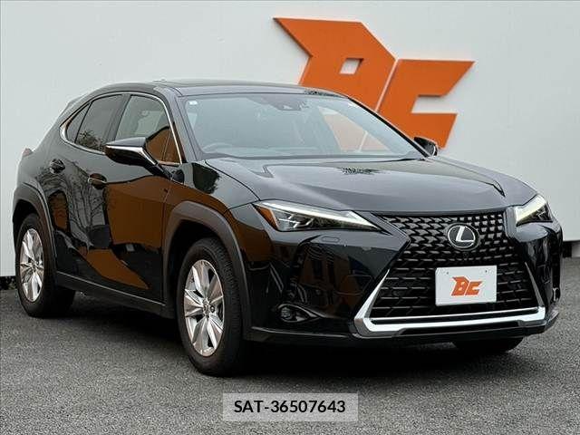 Lexus UX 2023-09 8830040-7