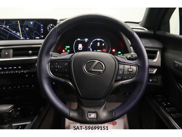 Lexus UX 2021-12 8830039-16