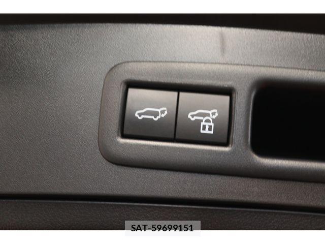 Lexus UX 2021-12 8830039-23