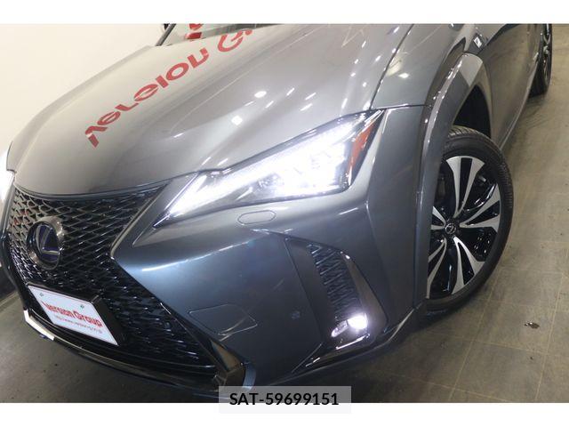 Lexus UX 2021-12 8830039-26