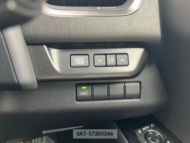 Lexus UX 2021-11 8830048-10