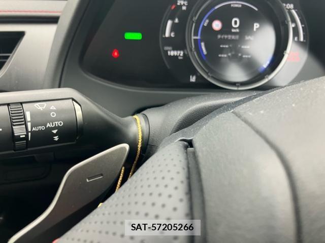 Lexus UX 2021-11 8830048-15