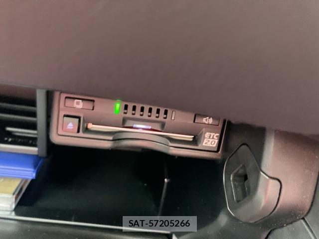Lexus UX 2021-11 8830048-23